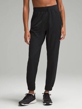 Lululemon License to Train HR BLK 8 Pant